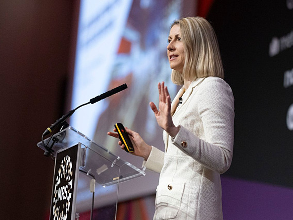 Kelly Beaver speaking at MRS Annual Conference